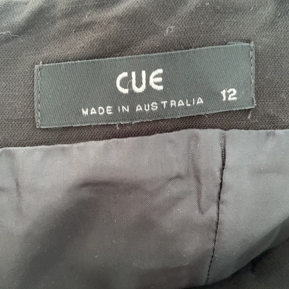 CUE little black dress Size 12 - Picture 9 of 9